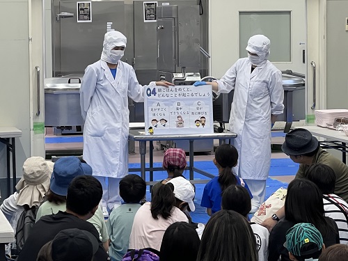 栄養教諭から朝ごはんの大切さを伝える講話