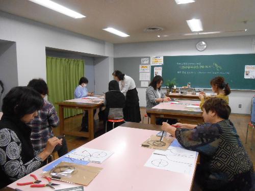 ワイヤークラフト制作風景１