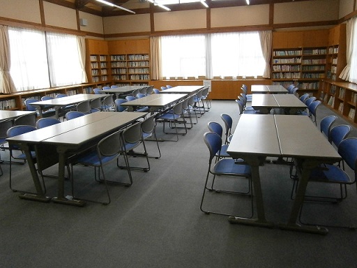 図書室全景
