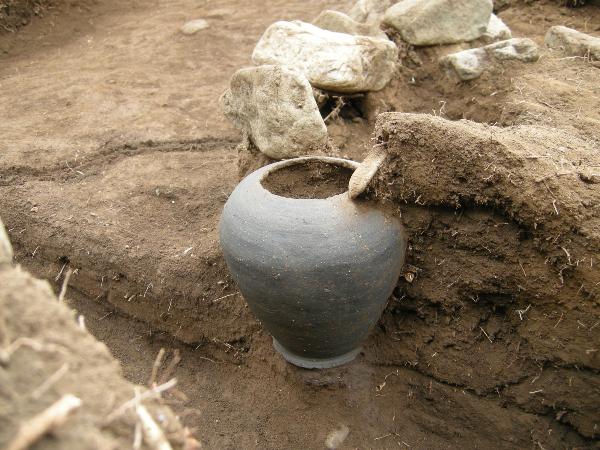 崇徳寺跡出土骨壺