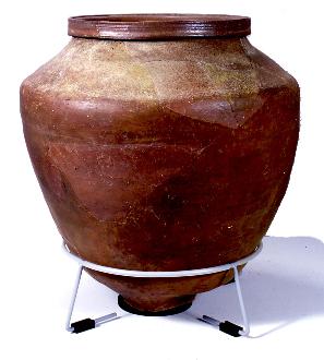 常滑焼きの大瓶